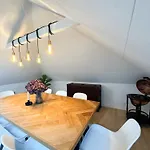 Appartement Spacious And Modern House Close To Center