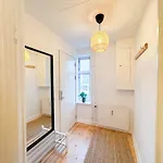 Spacious And Modern House Close To Center Appartement