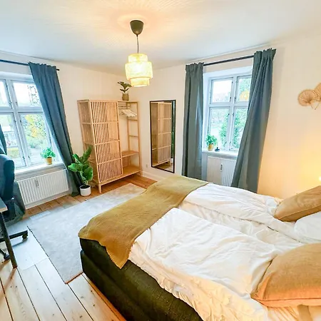 Spacious And Modern House Close To Center Apartman Århus