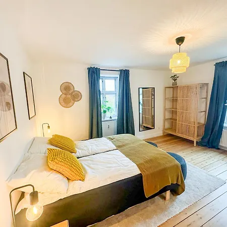Апартаменты Spacious And Modern House Close To Center Орхус
