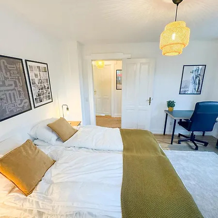 公寓 Spacious And Modern House Close To Center *