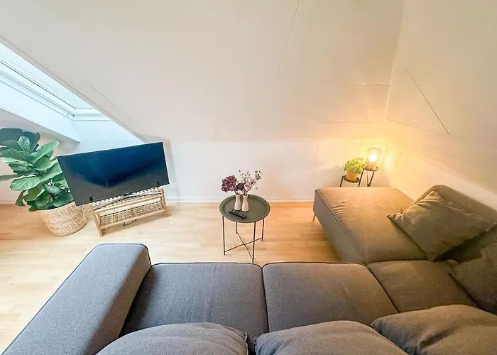 Lägenhet Spacious And Modern House Close To Center