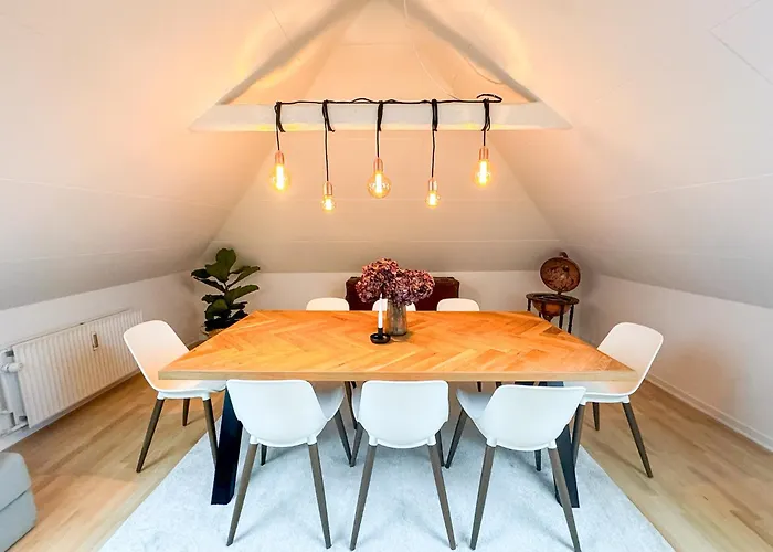 Spacious And Modern House Close To Center Апартаменты *