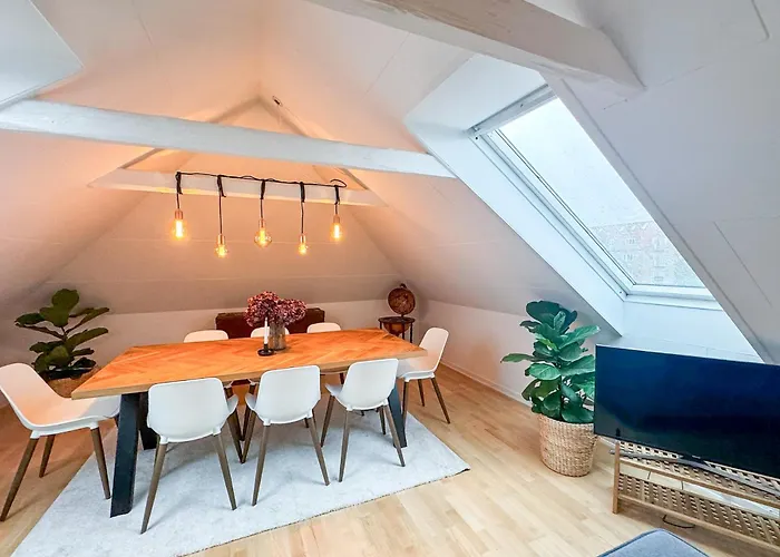 Lägenhet Spacious And Modern House Close To Center *